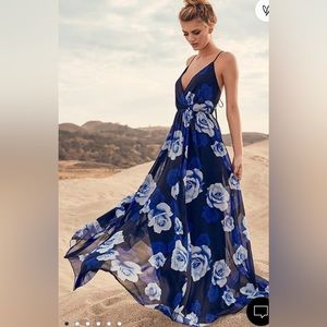 Lulus Only In Dreams Blue Floral Maxi Dress